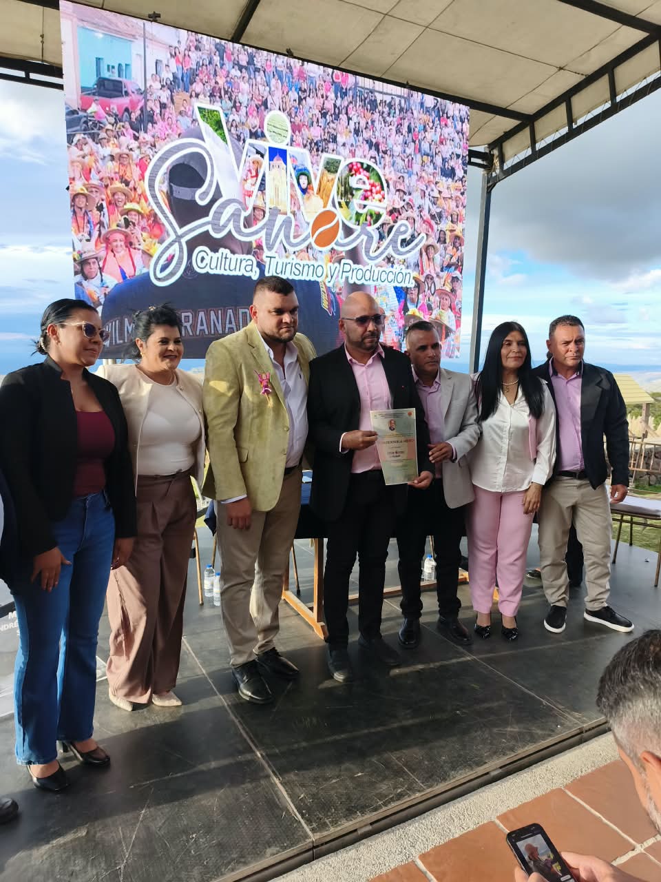 Director del PNF en Turismo de la Uptaeb, Carlos Moreno, recibe el diploma Honor al Mérito en el marco del Día Mundial del Turismo